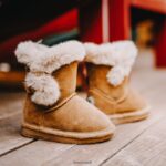 Boots UK BEARPAW Kids Betsey Youth Hickory 44J6584 - Image 5