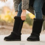 Boots UK BEARPAW Women Kendall Black 44J631 - Image 8
