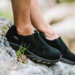 Hikers UK BEARPAW Men Max Black 44J6544 - Image 9