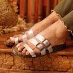 Sandals UK BEARPAW Women Mercedes Luggage 44J6452 - Image 9